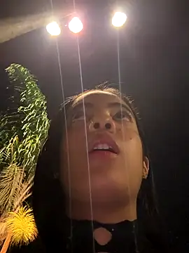 NAUGHTY_LITTLE_18 live sex cam