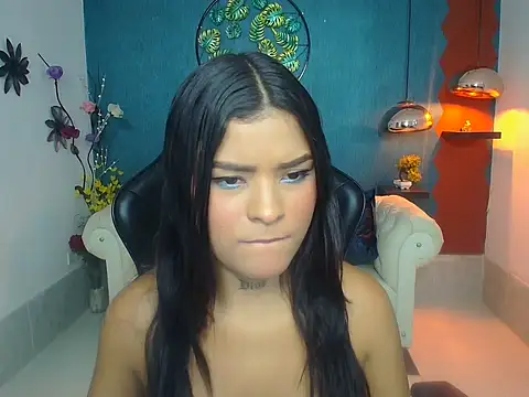 Scandarkmarie's cam snapshot