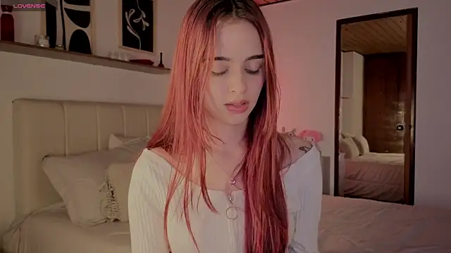 Roxxy_mora live sex cam