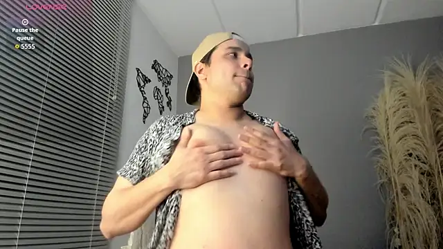 Latin_boy_surprisee live sex cam