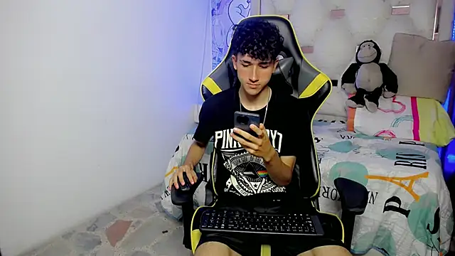 johnny_cagee live sex cam