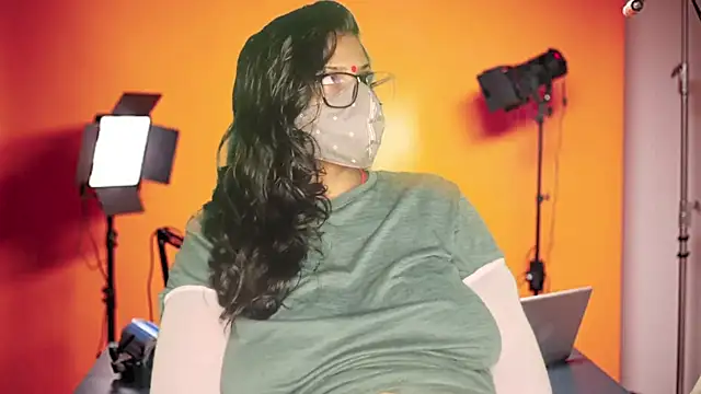 Hansika190's cam snapshot