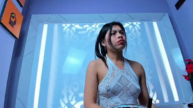 Chloe_Martini live sex cam