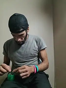 GuyInNY live sex cam