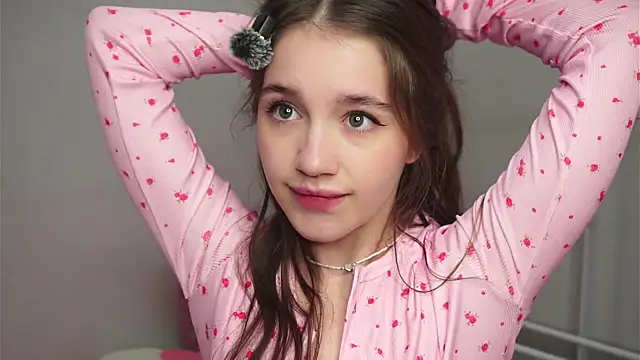 AmiLewis live sex cam