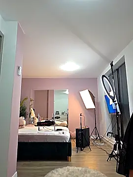 KirraWhite live sex cam