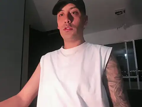 thiago-collins16's cam snapshot