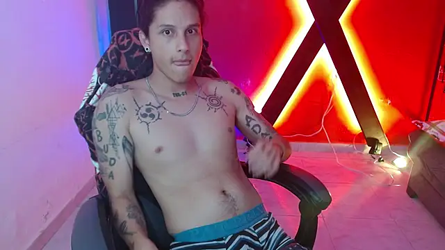 alan_dominat's cam snapshot