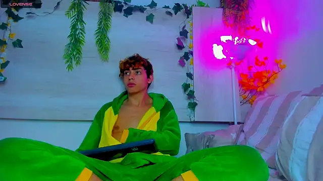 Twinkk_Guy live sex cam