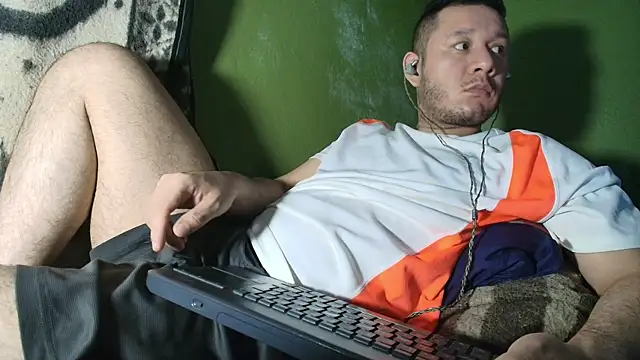 sweet_cock28's cam snapshot