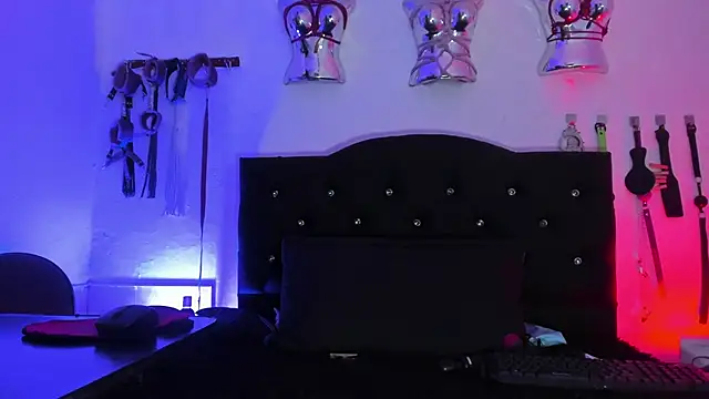 LucyStrike_'s cam snapshot