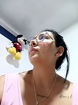 You-kitty2025's cam snapshot