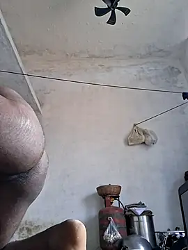 RAYI_Queen_3's cam snapshot