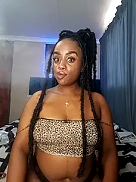 Queen-Chocolate live sex cam