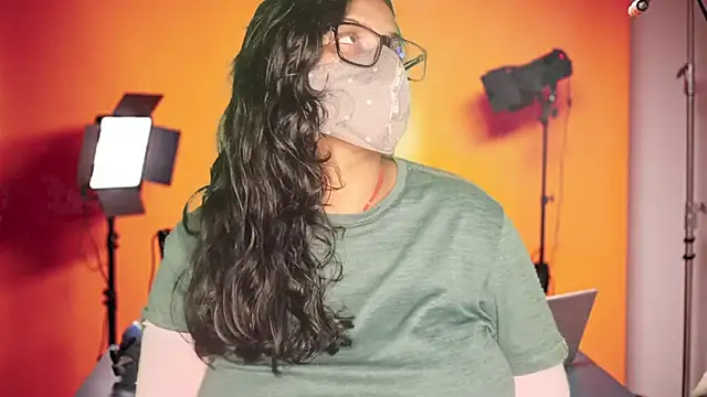 Hansika190's cam snapshot