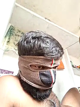 RAYI_Queen_3's cam snapshot