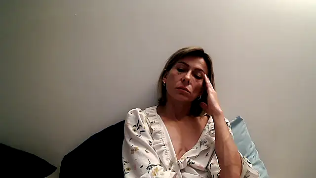 anechka1 live sex cam