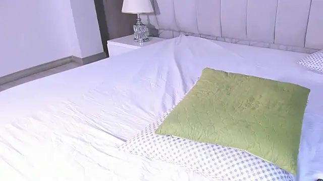 IvyMoonroe's cam snapshot