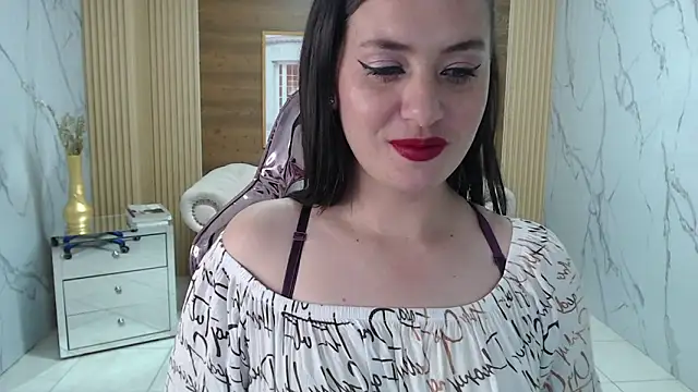 emma_jones_s's cam snapshot