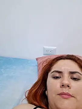 girl_redhead_bigtits's cam snapshot