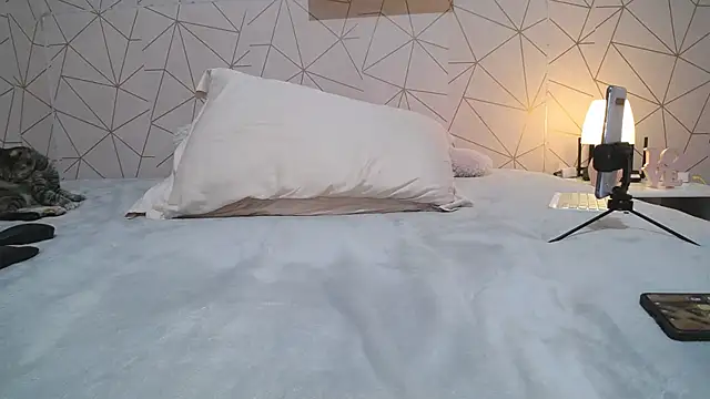 Irresistible24 live sex cam