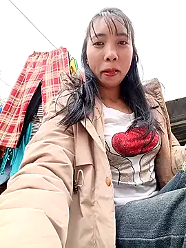 emaame68's cam snapshot