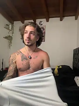 Valentino_Xander live sex cam