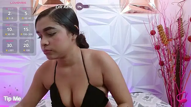 Charlotte_Bms's cam snapshot