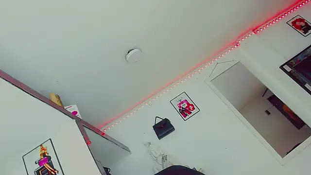 Master_Kenndal69's cam snapshot