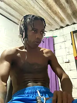 Larry-n-clouds's cam snapshot