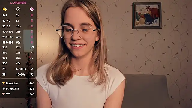 JoanBaggott live sex cam