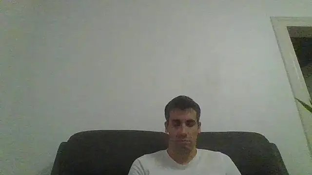 JulioIsHere4you's cam snapshot