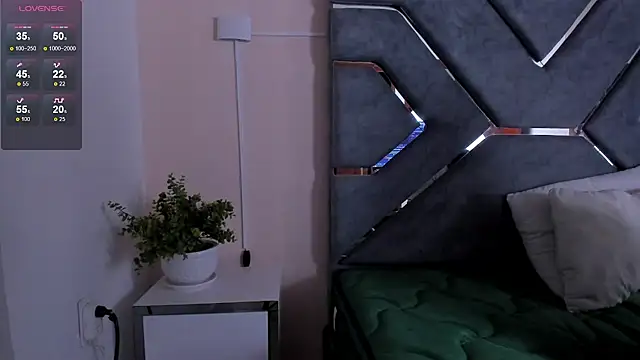 LucciaPorter's cam snapshot