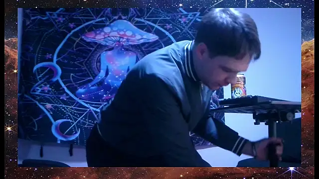 lazybonezz's web cam