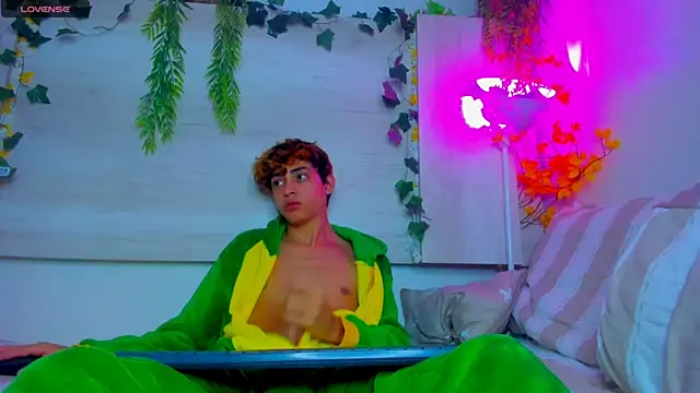 Twinkk_Guy live sex cam