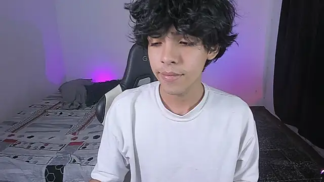 Alan26_'s cam snapshot