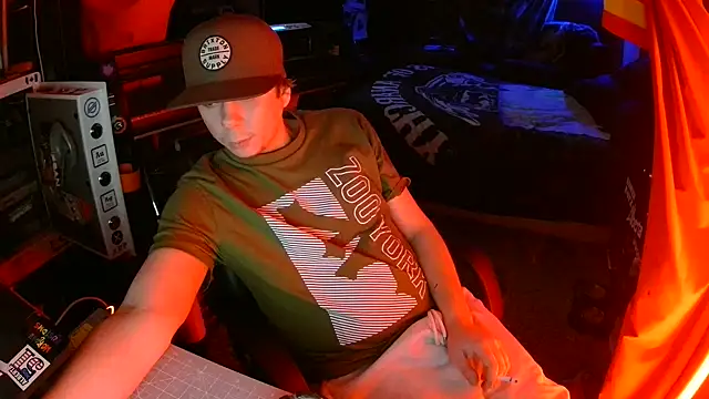 Bowerboi's cam snapshot