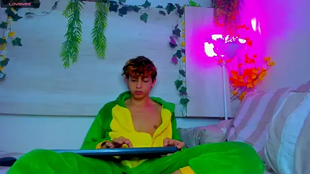 Twinkk_Guy live sex cam