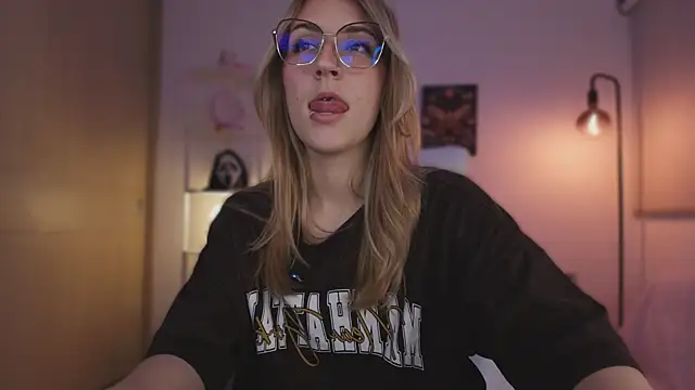 Dakotaa_'s cam snapshot