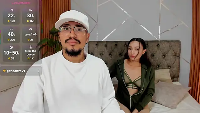 Noa_N_Luxy live sex cam