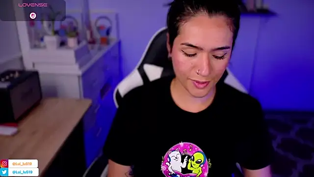 ImLui_lu's cam snapshot