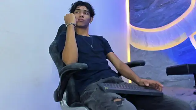 Sex_Boy_33_ live sex cam