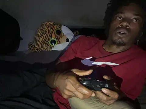 SlimeCrownzOut5's cam snapshot