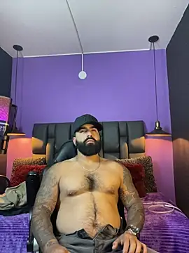 Lyon_vach live sex cam