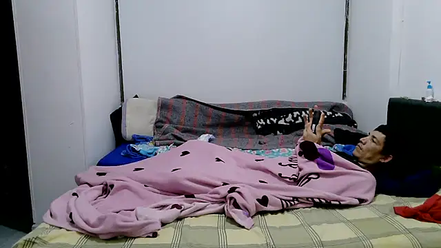 luxandracon23's cam snapshot