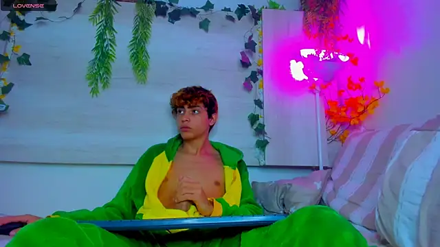 Twinkk_Guy live sex cam