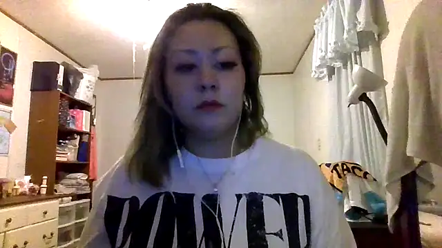 YOUNGFLICKA's cam snapshot