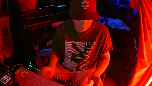 Bowerboi's cam snapshot