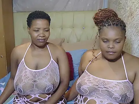 Twin_lovers live sex cam