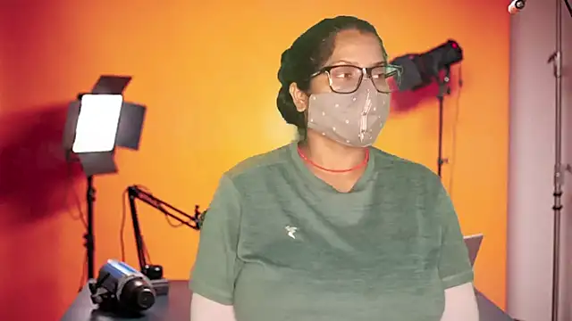 Hansika190's web cam